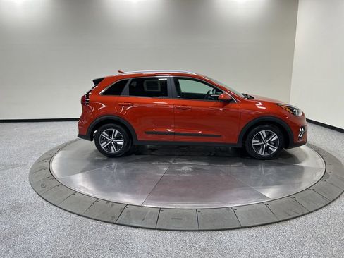 Used 2022 Kia Niro LXS image 5