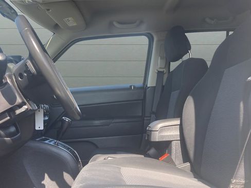 Used 2011 Jeep Patriot Latitude image 22