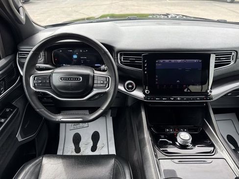 Certified 2024 Jeep Wagoneer 4WD image 9