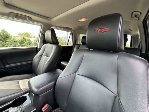Used 2017 Toyota 4Runner TRD Off-Road Premium AWD/4WD image 16
