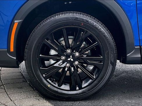 New 2026 Mitsubishi Eclipse Cross LE image 13