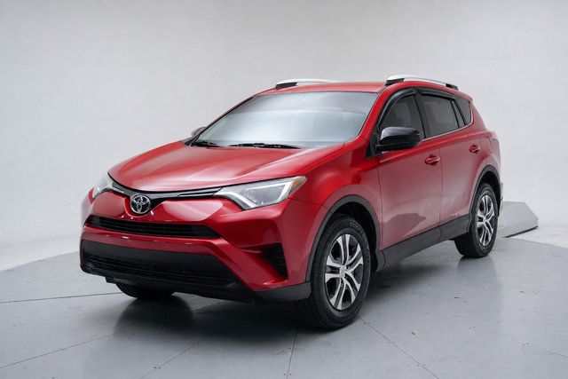 Used 2016 Toyota RAV4 LE AWD/4WD image 1