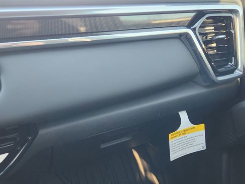 New 2026 GMC Canyon Elevation w/ Convenience Package image 23