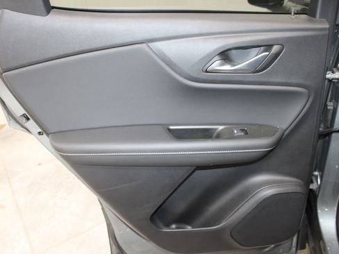 Used 2024 Chevrolet Blazer LT w/ Convenience Package FWD image 18
