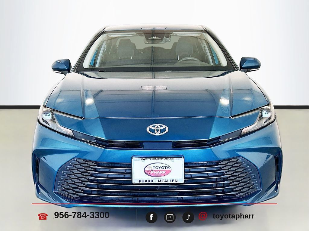 Used 2025 Toyota Camry LE w/ Convenience Package FWD image 2