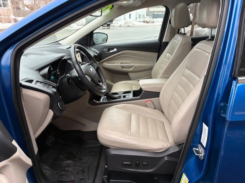 Used 2017 Ford Escape Titanium image 11