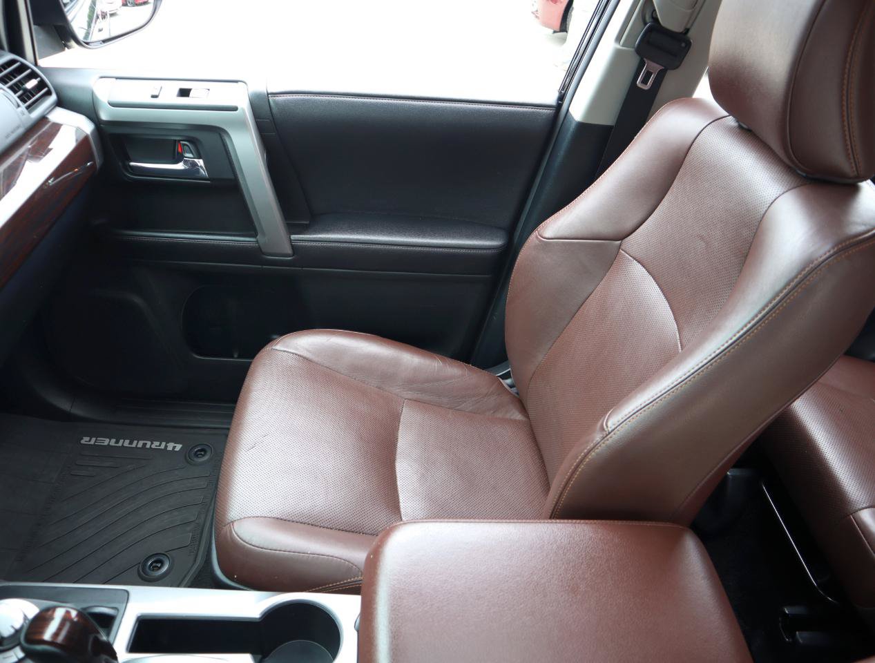 Used 2016 Toyota 4Runner Limited AWD/4WD image 19