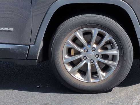 Used 2021 Jeep Cherokee Latitude Lux image 13