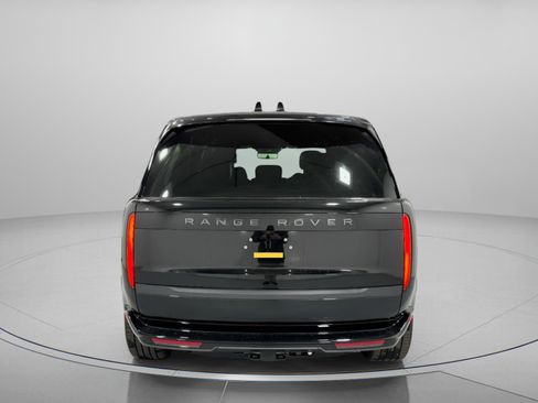 New 2026 Land Rover Range Rover Long Wheelbase SE image 4