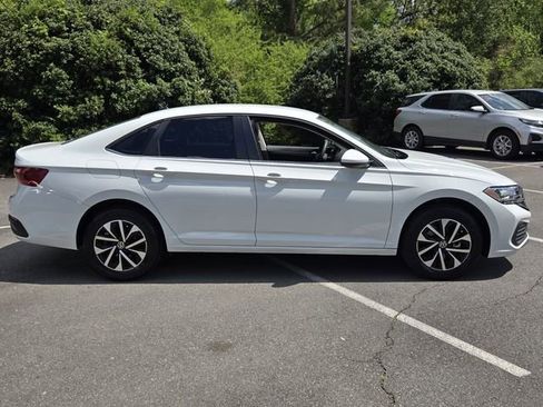 Used 2022 Volkswagen Jetta S FWD image 6