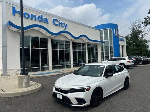 Used 2023 Honda Civic Sport image 2