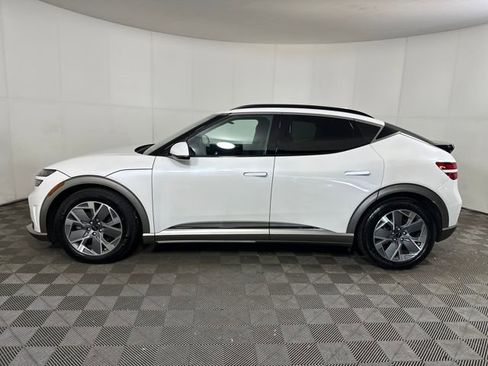 Used 2025 Genesis GV60 Advanced image 6