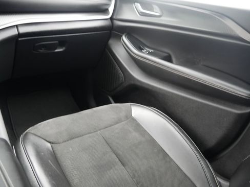 Used 2023 Jeep Grand Cherokee L Altitude image 35