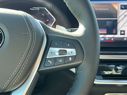 New 2026 BMW X5 xDrive40i w/ Climate Comfort Package image 18