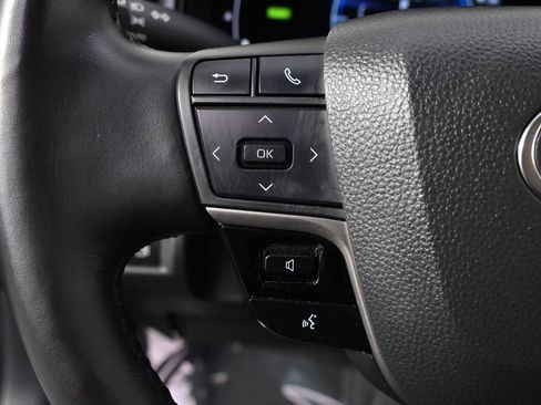 Used 2025 Toyota Camry LE w/ Convenience Package image 34