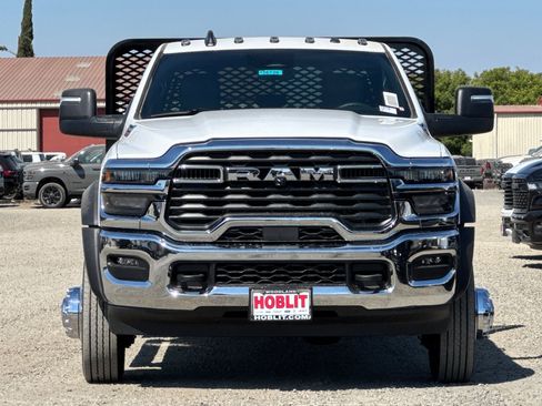 New 2026 RAM 5500 Tradesman w/ Chrome Appearance Group AWD/4WD image 8