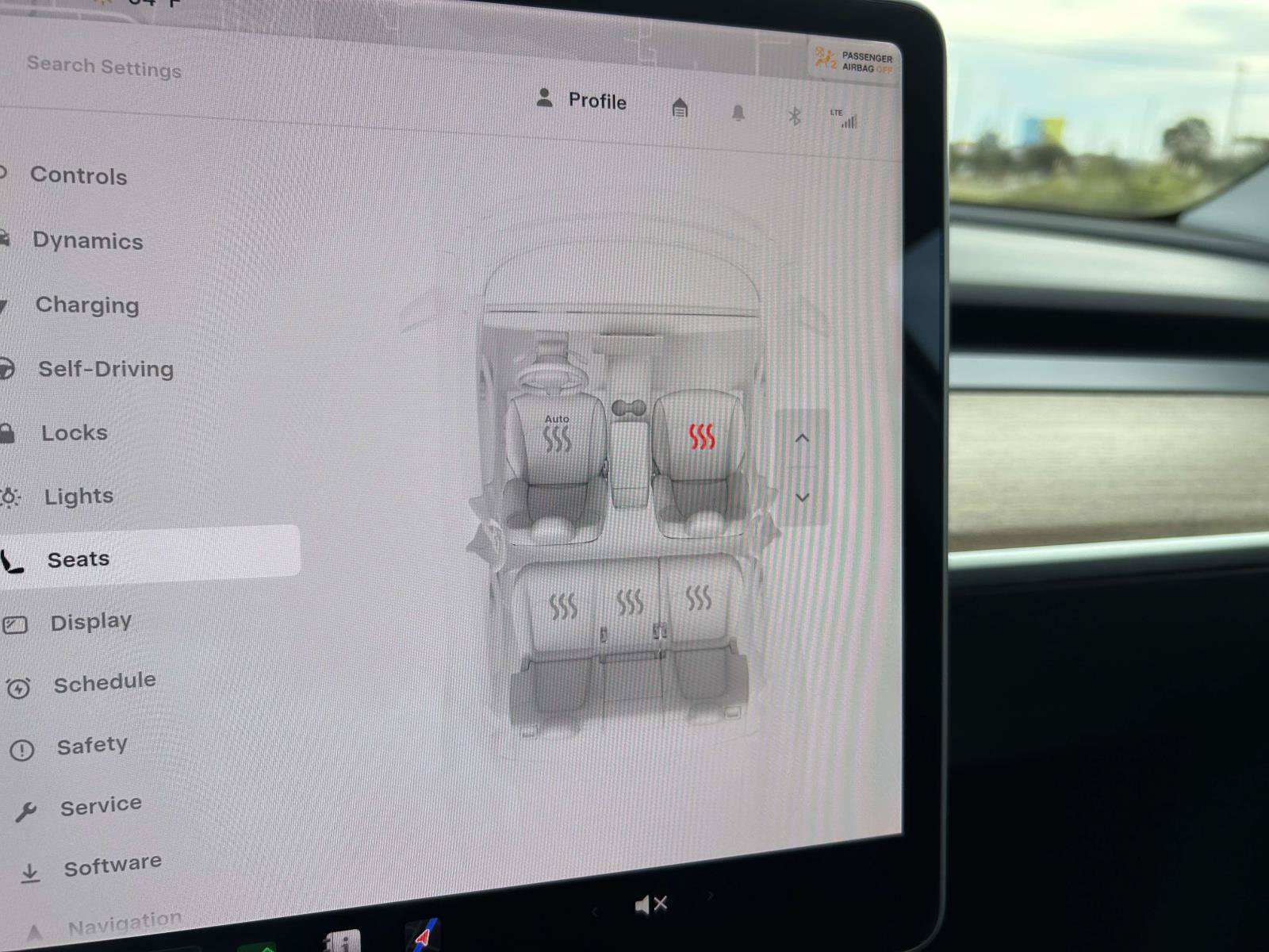 Used 2022 Tesla Model Y Long Range AWD/4WD image 31