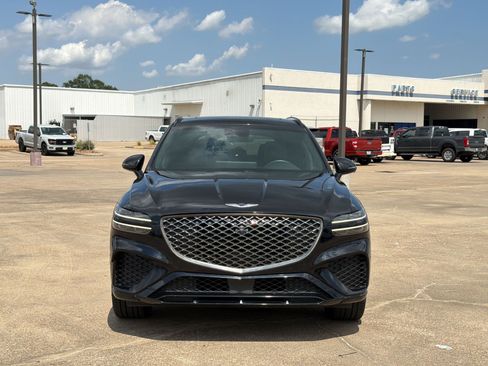 Used 2023 Genesis GV70 2.5T w/ Sport Prestige Package AWD/4WD image 6