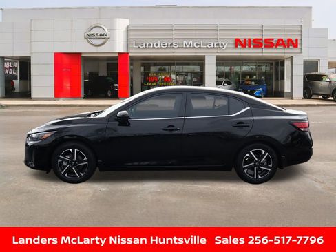 Used 2025 Nissan Sentra SV w/ Trunk Package image 8