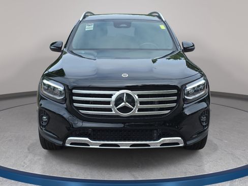 Certified 2026 Mercedes-Benz GLB 250 4MATIC image 2