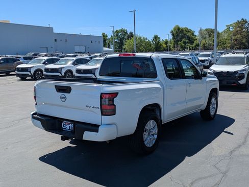 Used 2024 Nissan Frontier SV w/ SV Convenience Package AWD/4WD image 3
