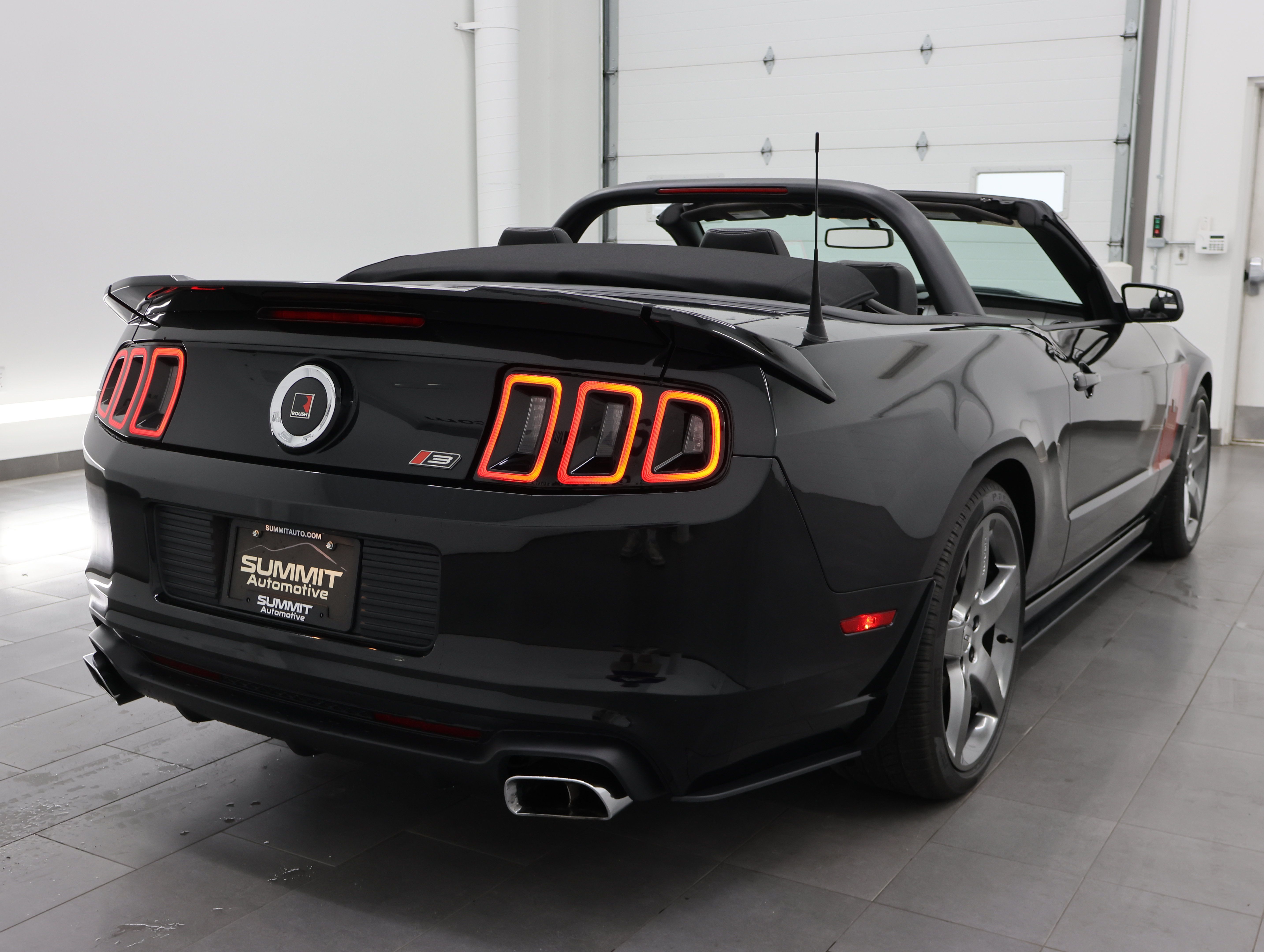 Used 2013 Ford Mustang GT Premium RWD image 61