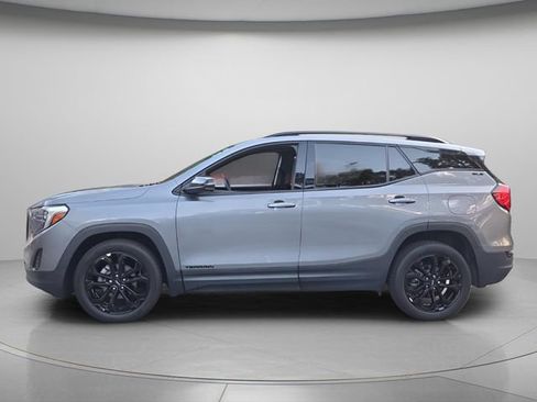 Used 2021 GMC Terrain SLE w/ Elevation Edition FWD image 3