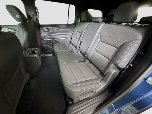 Used 2024 Chevrolet Traverse LT w/ Trailering Package FWD image 23