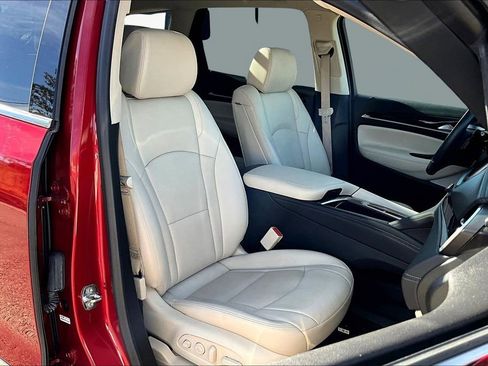 Used 2022 Buick Enclave Premium w/ Experience Buick Package image 18