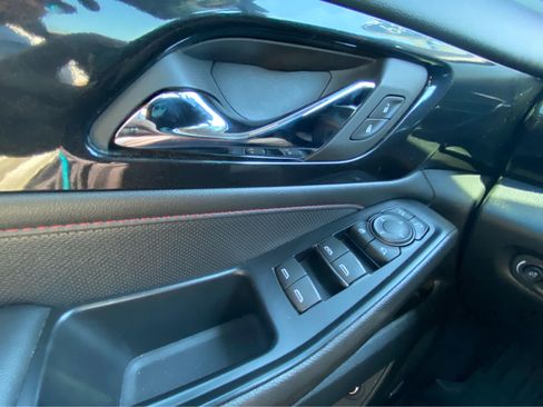Used 2023 Chevrolet Traverse RS AWD/4WD image 25