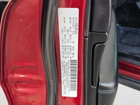 Used 2018 Jeep Grand Cherokee Laredo image 25