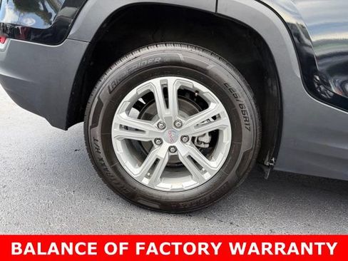 Used 2024 GMC Terrain SLE FWD image 7