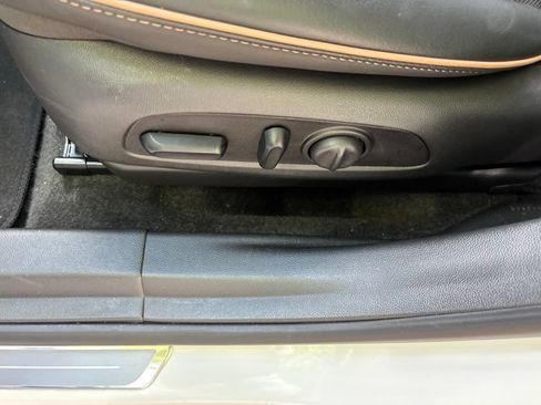 Used 2025 Buick Envista Avenir FWD image 25