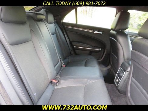 Used 2012 Chrysler 300 C RWD image 22