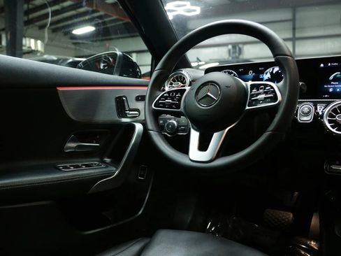 Used 2020 Mercedes-Benz A 220 image 37