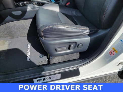 Used 2018 Toyota RAV4 SE w/ Power Extra Value Package image 27