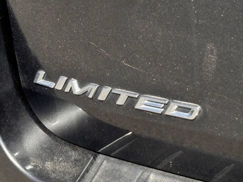 Used 2020 Ford Explorer Limited AWD/4WD image 9