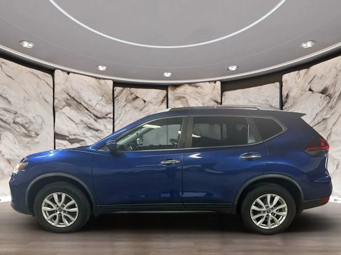 Used 2020 Nissan Rogue SV AWD/4WD image 2