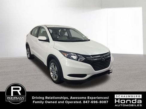 Used 2017 Honda HR-V LX image 3
