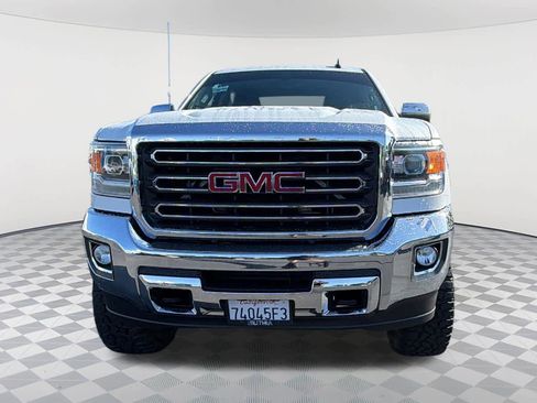 Used 2017 GMC Sierra 2500 SLT w/ Suspension Package, Off-Road AWD/4WD image 2