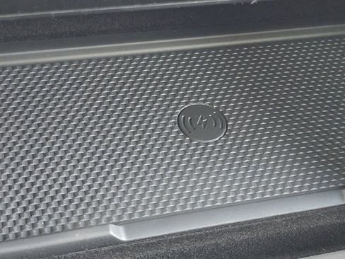 New 2026 Land Rover Range Rover Sport Dynamic SE AWD/4WD image 9