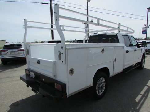 Used 2022 Ford F350 XLT AWD/4WD image 8