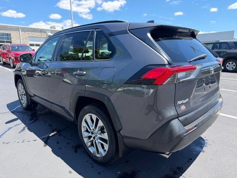 Used 2023 Toyota RAV4 XLE Premium AWD/4WD image 9