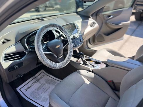 Used 2021 Chevrolet Malibu LT image 14