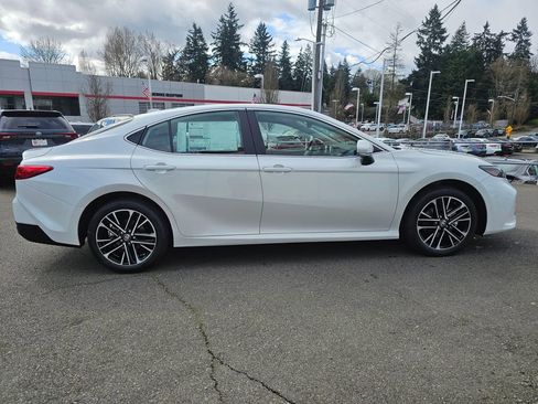 New 2026 Toyota Camry XLE image 8