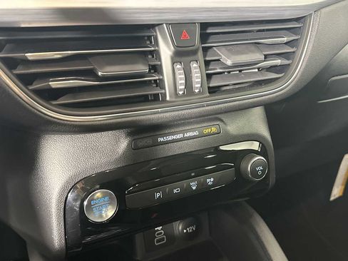 Used 2025 Ford Escape SE w/ PHEV Premium Package FWD image 33