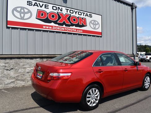 Used 2009 Toyota Camry LE FWD image 5