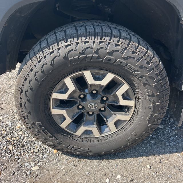 Used 2019 Toyota Tacoma TRD Off-Road AWD/4WD image 22