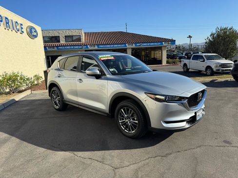 Used 2019 MAZDA CX-5 Touring FWD image 5