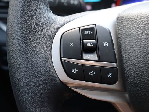 Used 2024 Ford Explorer XLT AWD/4WD image 20